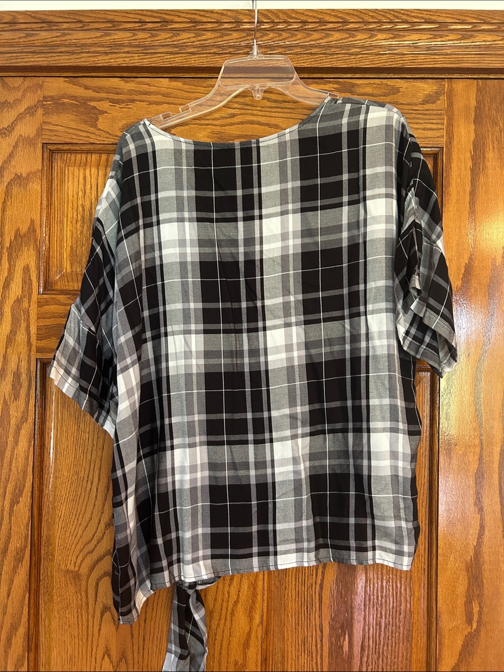 NWT Christopher & Banks Black & Gray Plaid Tie-Hem Women's Top, Size L - Picture 2 of 5